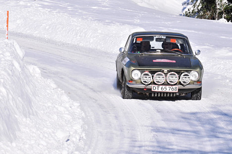 Bent Mikkelsen og Jens Gandrup har kørt deres Alfa Romeo op i top 100 inden det sidste døgn i Rallye Monte-Carlo Historique.